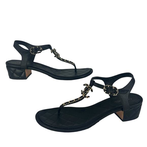 Chanel Lambskin Chain Interlocking CC Logo Thong Sandals in Black - Picture 3 of 16